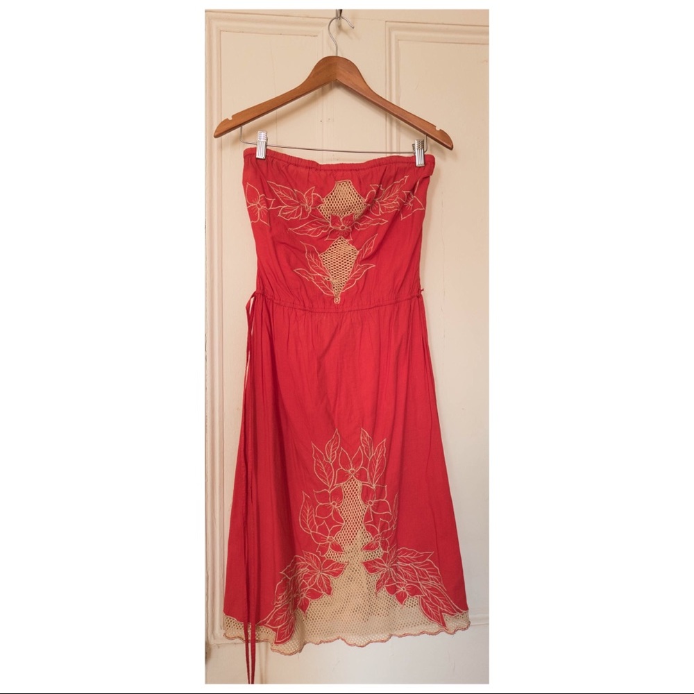 STRAPLESS DRESS - BOLD, EMBROIDERED & SUMMERY